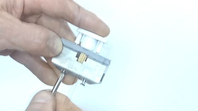 Установка детского замка Winkhaus DS.24