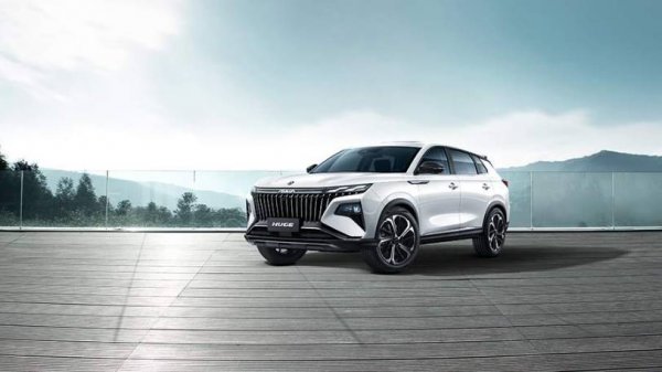 Dongfeng представил в России новый кроссовер Huge