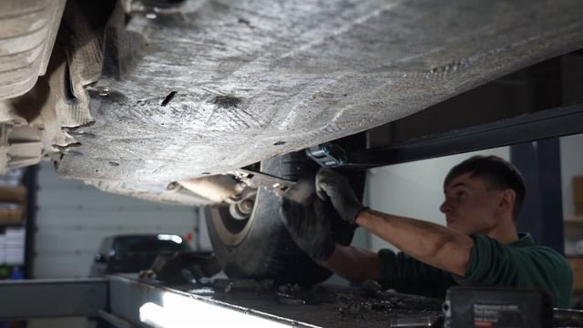 Выдвижные пороги ATS для Land Rover Defender