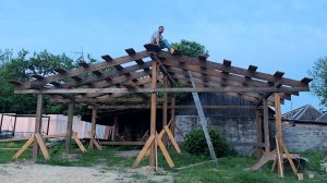 Разобрали дом, чтобы построить навес для двух машин. Готовим настоящую королевскую шубу!