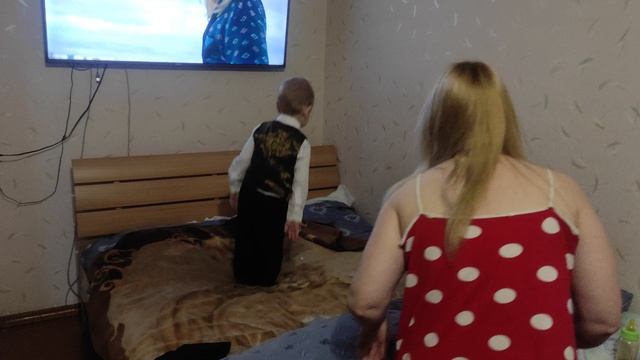 VID_20220517_184237 1 - Жених Прыгает смотреть онлайн