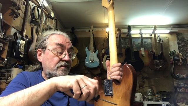 Как заворачивать шурупы, не срывая резьбу под них? смотреть онлайн