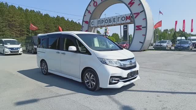 Honda Stepwgn 1,5 л. Бензин Вариатор (150 л.с.) 2WD 2016 смотреть онлайн