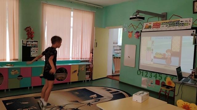 Безопасность в движении: Увлекательные игры с Kinect для детей смотреть онлайн