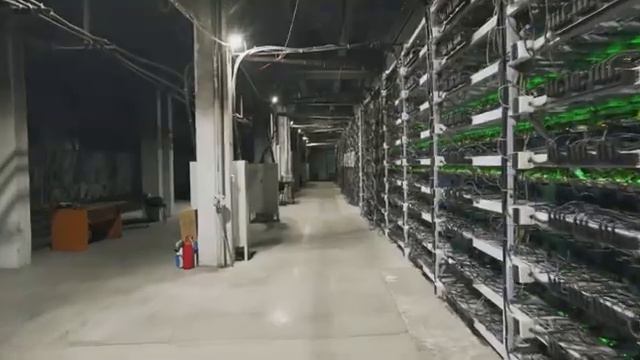 Staking vs. Mining Crypto’s Profit Showdown! смотреть онлайн