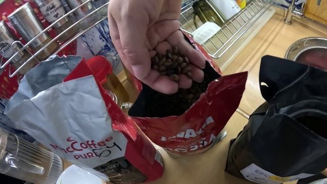 Кофе Бразилия Сантос и Lavazza Qualita Rossa. Обзор кофе смотреть онлайн