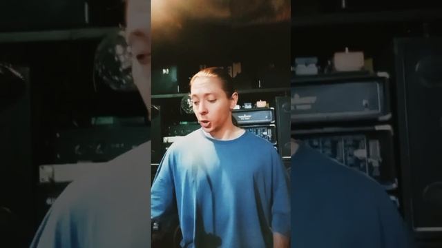 Правила работы с микрофоном на сцене смотреть онлайн