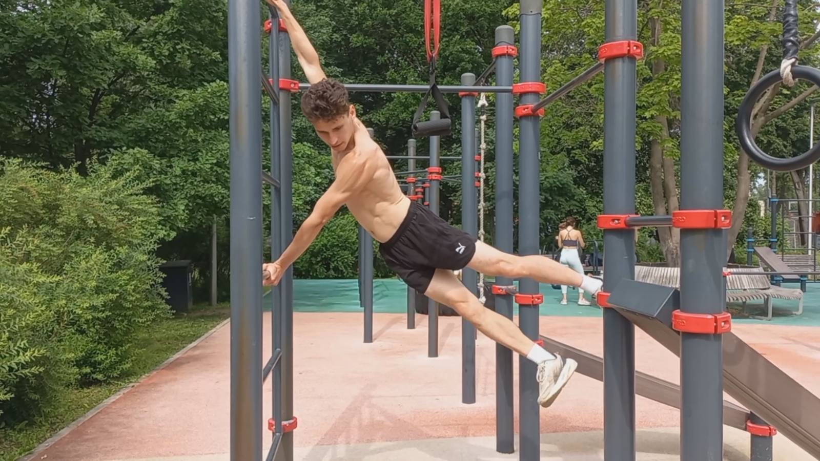 Кросс-тренинг для бегунов на длинные дистанции || Учимся делать элемент "Флажок" :) смотреть онлайн