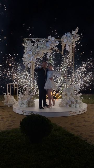 Фейерверк на свадьбу, дорожка и веер из холодных фонтанов, Донские Зори 06.06.2025 смотреть онлайн