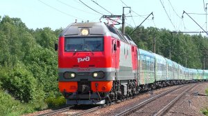 ЭП2К-136 со скорым поездом Иркутск — Москва и приветливой бригадой