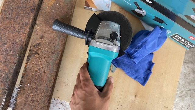 Angle Grinder болгарка 125 обзор, распаковка, резка и шлефовка смотреть онлайн