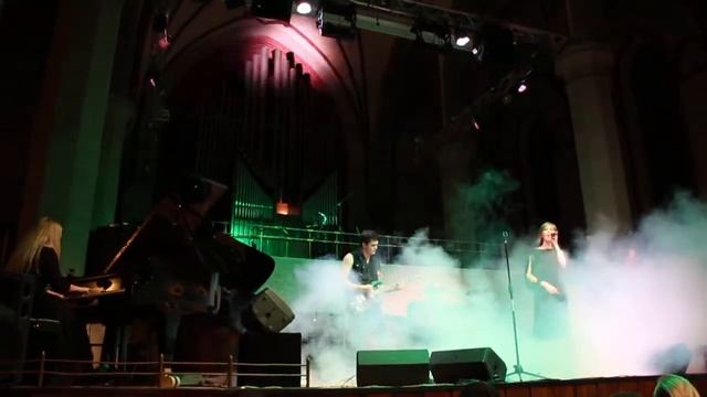 Группа "lV" - Alice (Avril Lavigne cover) смотреть онлайн