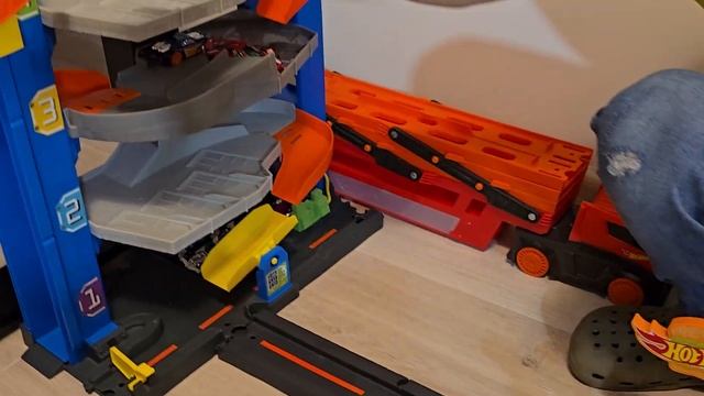 HOTWHEELS WORLD 04.2025. / Мир Хотвилс трасс и машин. смотреть онлайн