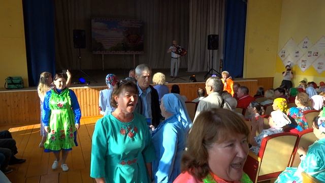 Марийский танец. На тальянке Александр Хайдаров. Видео Василия Хайбуллина смотреть онлайн