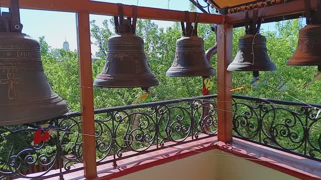 СУЗДАЛЬСКИЕ ПЕРЕЗВОНЫ смотреть онлайн