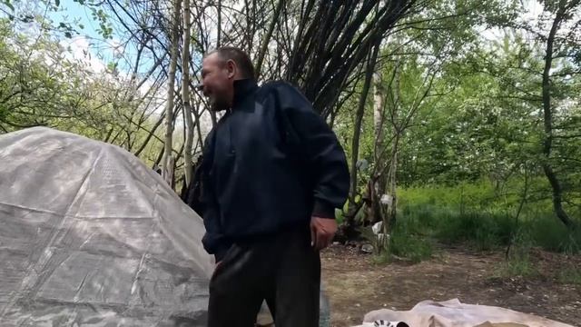 ЧЕЛОВЕК ПРОЖИЛ 15 ЛЕТ В ПАЛАТКЕ И НЕ СЛОМЛЕН СУДЬБОЮ. ДО смотреть онлайн