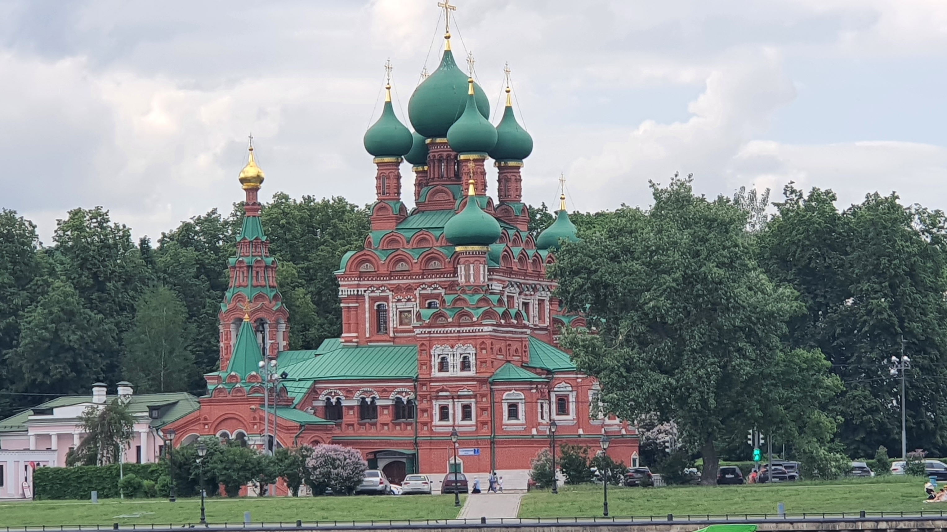 С праздником троицы! Храм Троицы Живоначальной Останкино Памятник старорусского культового зодчества смотреть онлайн