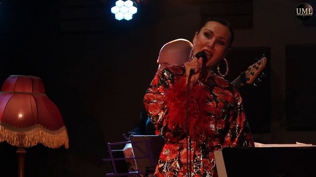 ПЕРВЫЙ ХИТ SADE / SMOOTH OPERATOR / АЛИНА ВЛАДИМИРОВА смотреть онлайн