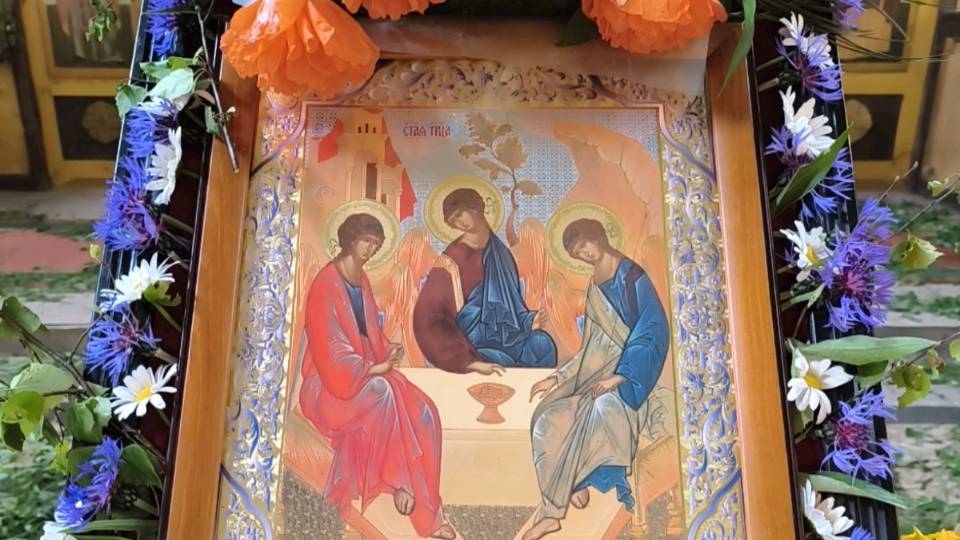 Со светлым праздником Святой Троицы или Пятидесятницы. #День_Святой_Троицы #Троица смотреть онлайн