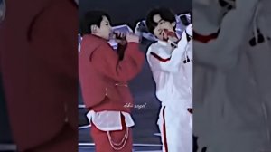 💞ПОСЛУШАЙ КАК БЬЁТСЯ МОЁ СЕРДЦЕ 💜ОНО ЗОВЁТ ТЕБЯ 👬