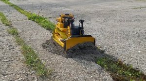 RC бульдозер на радиоуправлении. RC BULLDOZER IN WORK, HARD TEST