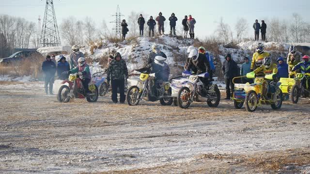 Мотокросс Свердловская обл. п.Баженово 13.12.2020 г.Мотоциклы с колясками . смотреть онлайн