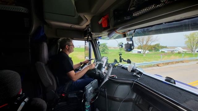 Грузовик, дорога и хамон: американский триллер без спецэффектов!!! смотреть онлайн