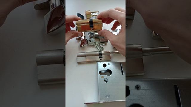 Как узнать размеры цилиндра дверного замка? смотреть онлайн