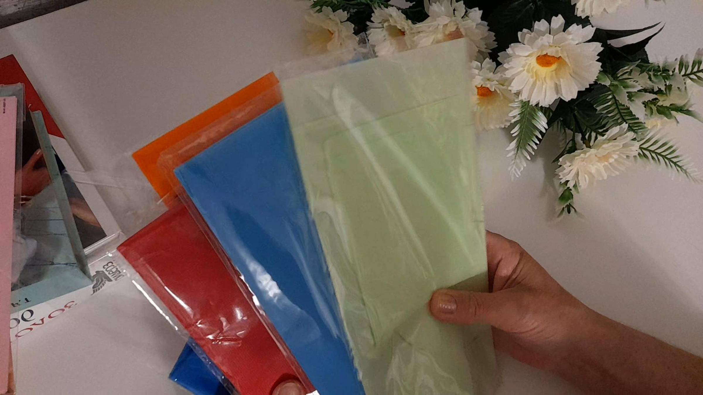 АСМР . Шелест упаковки , шуршание бумаги.