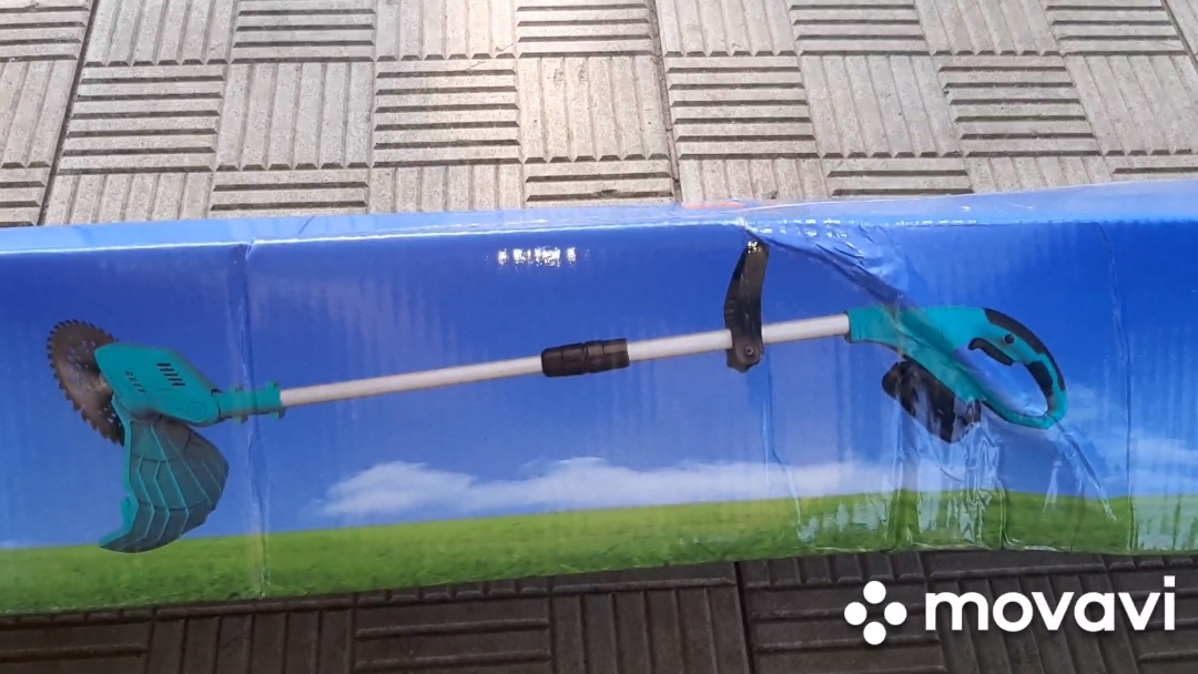 Распаковка аккумуляторного триммера смотреть онлайн