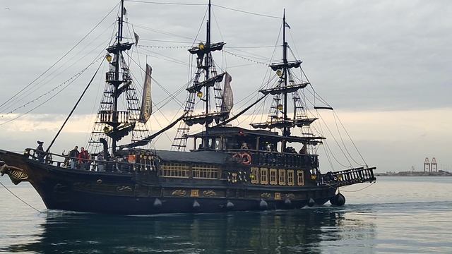 парусник для прогулок