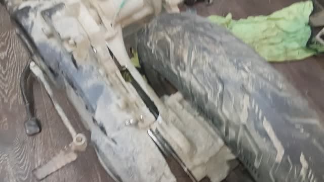 Скутер таких повреждений двигателя я еще не видел воскрешение трупа смотреть онлайн