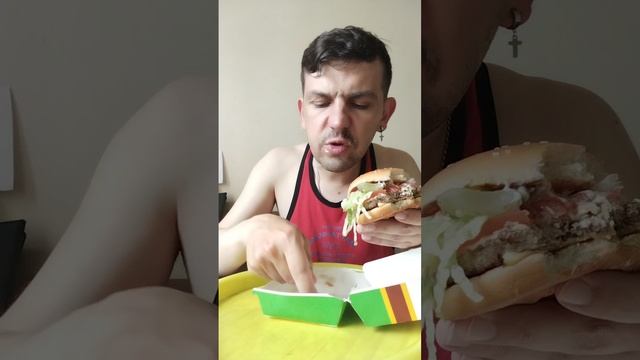 Обжор дегустирую новинка Гранд де люкс с халапенью, и Тирамису из Вкусно и точка