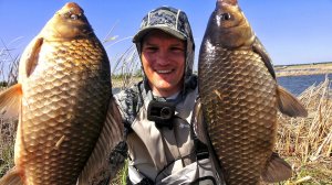 ДА СКОЛЬКО ИХ ТУТ! ДЕБРИ ПОЛНЫ ЛАПТЕЙ!  САМАЯ ЭМОЦИОНАЛЬНАЯ ЛОВЛЯ КАРАСЯ - НА БОКОВОЙ КИВОК