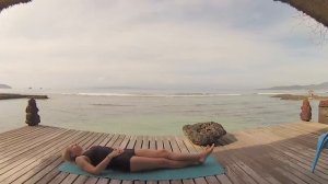 Земкова Ольга. ЙОГА ВОЗЛЕ ОКЕАНА Средний уровень Полная проработка тела