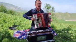 малими суруд  Ахмад зоир