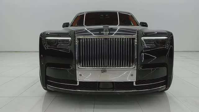 Rolls Royce Phantom 2025 обзор смотреть онлайн