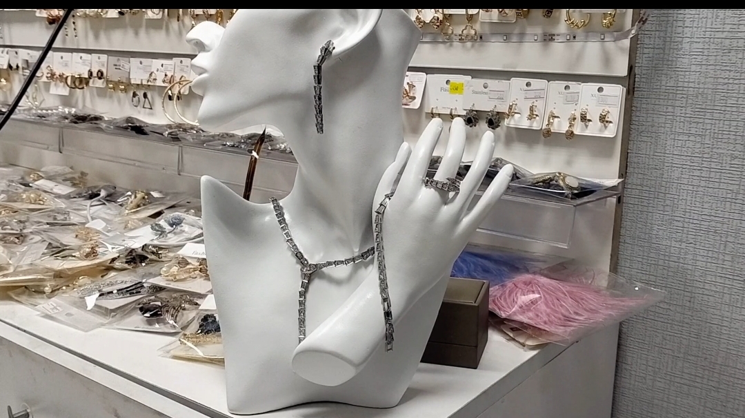 Серьги, которые говорят за тебя: украшения становятся вашим настроением заказ на ватсап +79083191849 смотреть онлайн