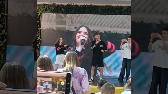 новая песня квинки и саши 