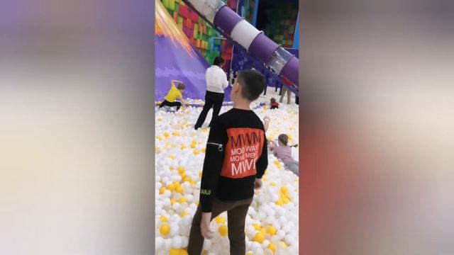 Наша гулянка в Боше Парке смотреть онлайн