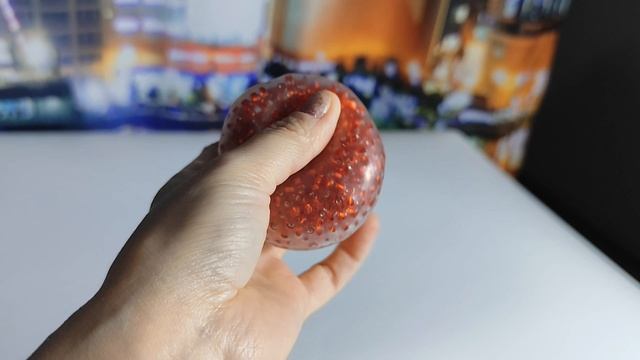 Игрушка - антистресс Кранчбоб Рингс Хрустящий красный Сквиш