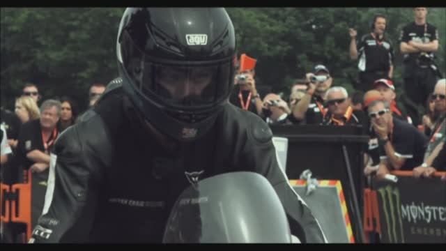 Tourist Trophy - TT - Isle of Man 2010 смотреть онлайн