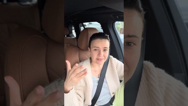 Наушники на рабочем месте. смотреть онлайн