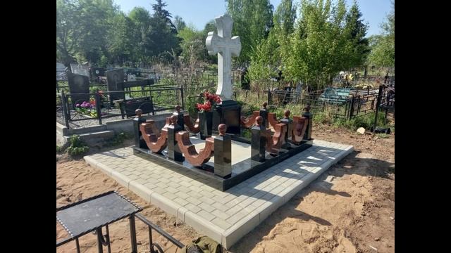 Комплексы на могилу