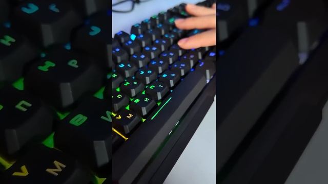 Самый БЫСТРЫЙ коврик и девайсы от MSI смотреть онлайн
