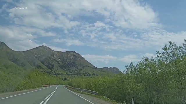 На дороге у хребта Жданко. Лето. Сахалин.mp4