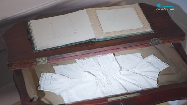 Предметная жизнь. Крестильная рубашка А. А. Пушкина