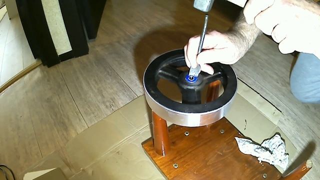 Ремонт велотренажера. Полная разборка и замена подшипников. смотреть онлайн