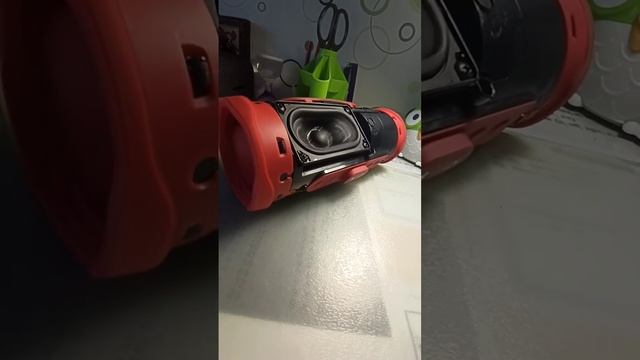 Бас-тест JBL CHARGE 4