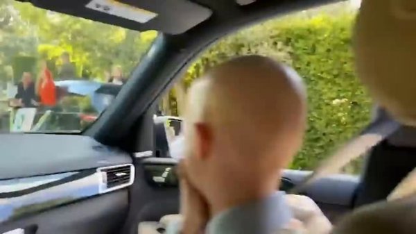 ОНА ПОПРОСИЛА ЕГО О ПОМОЩИ, И ВОТ ЧТО ОН СДЕЛАЛ